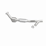 MagnaFlow Direct Fit Catalytic Converter 97-98 Ford Trucks 5.4L - 447130