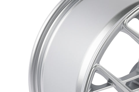 APR A02 Flow Formed 18x8.5 / 5x112 / ET45 / 66.5mm Bore / Silver Wheel - WHL00022
