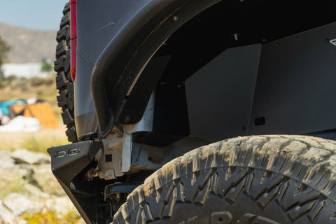 DV8 21-25 Ford Bronco Rear Aluminum Inner Fenders - Black - INFEND-08RB