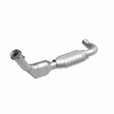 MagnaFlow Direct Fit Catalytic Converter 97 Ford F-150 5.4L (California) - 447127