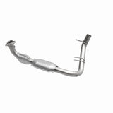 MagnaFlow Direct Fit Catalytic Converter 97-98 Ford Trucks 5.4L - 447129