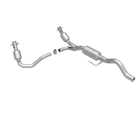MagnaFlow Direct Fit Catalytic Converter 02-03 Dodge Durango 5.9L - 51351