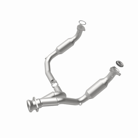 MagnaFlow Conv DF 2007-2008 Cadillac Escalade 6.2L - 5451631