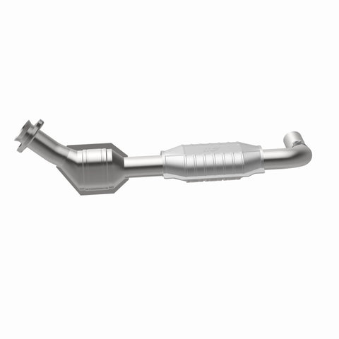 MagnaFlow Direct Fit Catalytic Converter 97-00 Ford Vans 4.2L - 447179
