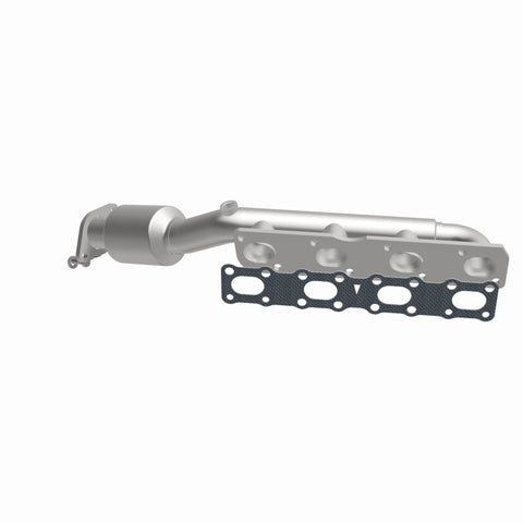 MagnaFlow Direct-Fit California Manifold Catalytic Converter 04-06 Nissan Titan 5.6L V8 - 4451500