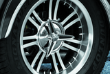 Kuryakyn Knock-Off Center Caps For Trikes Chrome - 1243