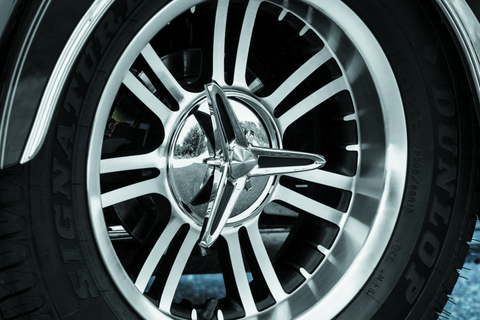 Kuryakyn Knock-Off Center Caps For Trikes Chrome - 1243