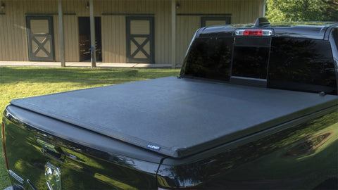 Lund 2022 Toyota Tundra 6.7ft Bed Genesis Tri-Fold Tonneau Vinyl - Black - 950225