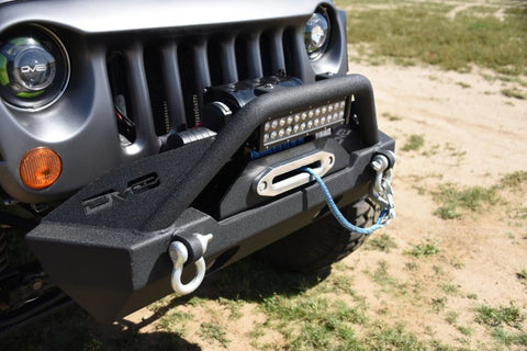 DV8 Offroad 07-18 Jeep Wrangler JK/JL FS-15 Steel Stubby Front Bumper w/ Fog Lights - FBSHTB-15