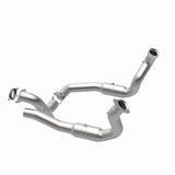 MagnaFlow Conv Direct Fit 11-14 Ford F-250 Super Duty / 350 Super Duty V8 6.2L - 52297