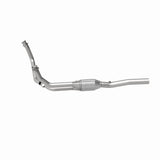 MagnaFlow Direct Fit Catalytic Converter 96-97 Dodge B1500/B2500/B3500 V8 Underbody - 4451296