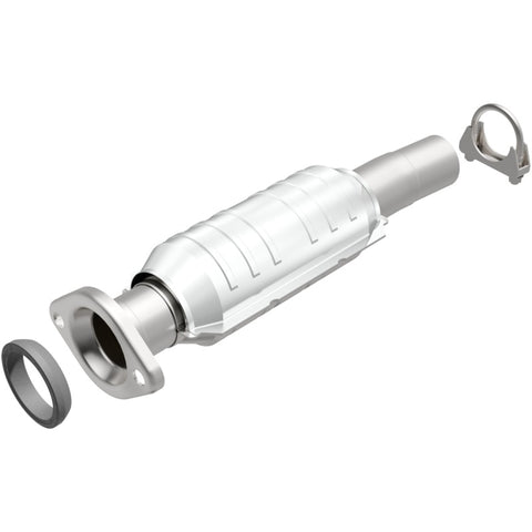 MagnaFlow Direct Fit Catalytic Converter 04-06 Toyota Sienna 3.3L AWD Rear - 24158