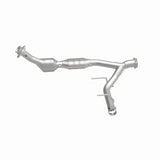 MagnaFlow Direct Fit Catalytic Converter 03-04 Ford Expedition 5.4L V8 Passenger Side - 24414