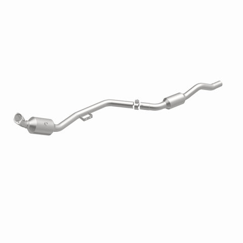 MagnaFlow Direct Fit Catalytic Converter OEM 2007 Mercedes-Benz E350 Underbody - 69.125in Length - 5411666