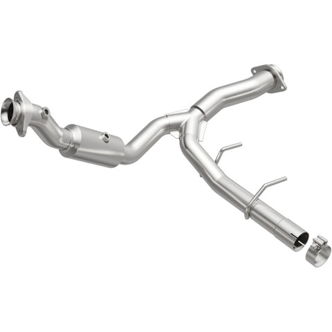 MagnaFlow Direct Fit Catalytic Converter 15-17 Ford Expedition V6 3.5 OEM Underbody - 21-528
