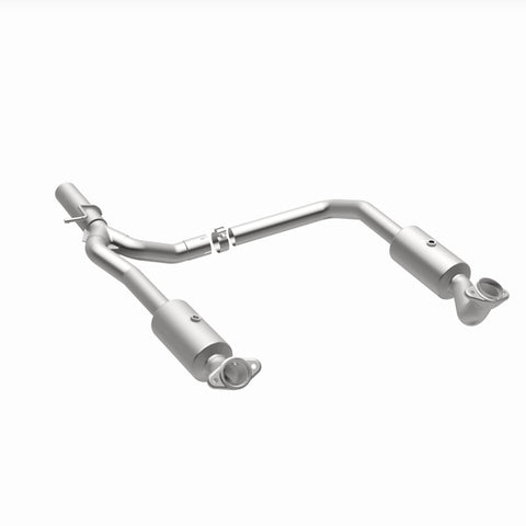MagnaFlow 09-13 Ford E-350 Super Duty V10 6.8 OEM Underbody Direct Fit Catalytic Converter - 21-599
