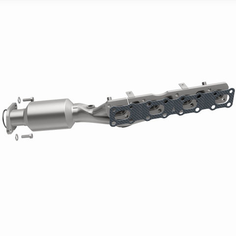 MagnaFlow Direct-Fit California Manifold Catalytic Converter 04-06 Nissan Titan 5.6L V8 - 4451500