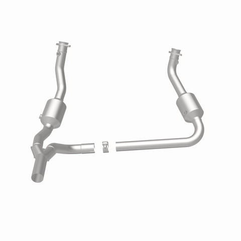 MagnaFlow 10-11 Jeep Wrangler 3.8L Direct Fit CARB Compliant Catalytic Converter - 5551458