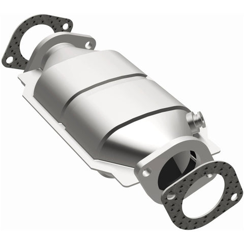MagnaFlow Direct Fit Catalytic Converter 97-99 Nissan Maxima Rear - 23704