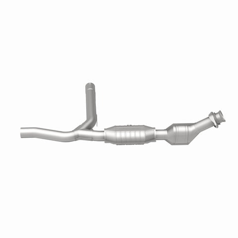 MagnaFlow Direct Fit Catalytic Converter 01 Ford F-150 4.2L - 51301
