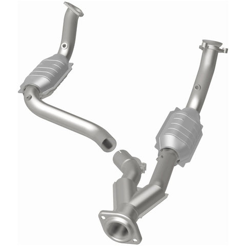 MagnaFlow Direct Fit Catalytic Converter 03-06 Chevy SSR 5.3/6.0 OEM - 49580