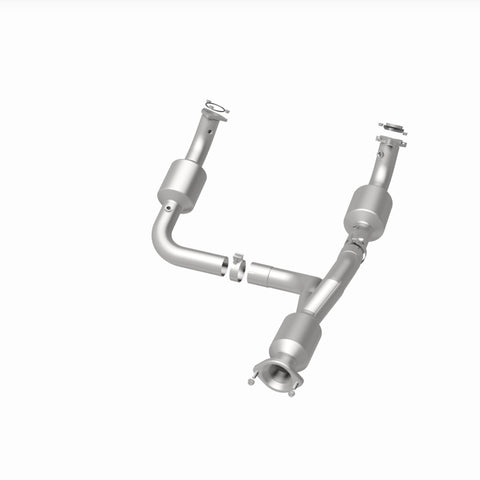 MagnaFlow 12-20 Chevrolet Express 4500 Underbody 6.0L Direct Fit Catalytic Converter - 280505