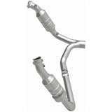 MagnaFlow Direct Fit Catalytic Converter 2006 Dodge RAM 1500 Pickup 5.7L Solid Front Axle - 49711