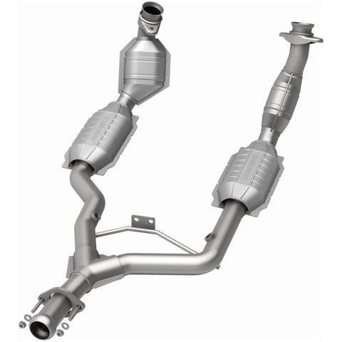 MagnaFlow Direct Fit Catalytic Converter 96-98 Ford Mustang 3.8L - 444064
