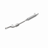 MagnaFlow Direct Fit Catalytic Converter 2002-2006 Sprinter 2500 2.7 L Underbody - 52290