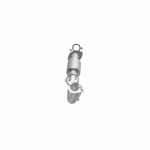 MagnaFlow Direct Fit Catalytic Converter 13-15 RAV4 2.5 Underbody - 52543