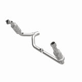 MagnaFlow Direct Fit Catalytic Converter 2006 Dodge RAM 1500 Pickup 5.7L Solid Front Axle - 49711