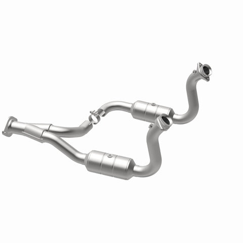 MagnaFlow DF Cat Conv 08-10 Ford F-250/F-250 SD/F-350/F-350 SD 5.4L/6.8L/F-450 SD 6.8L Y-Pipe Assy - 51760