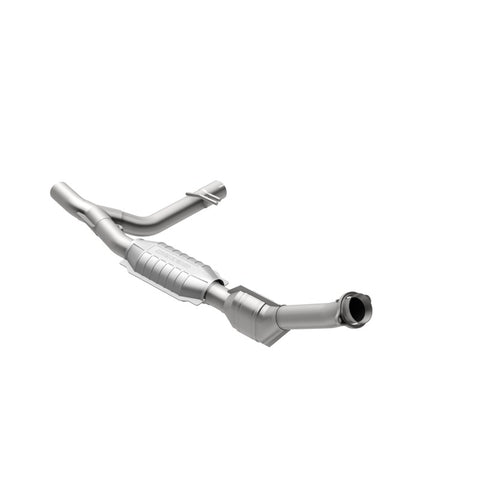 MagnaFlow Direct Fit Catalytic Converter 99-00 Ford Trucks 5.4L - 447116