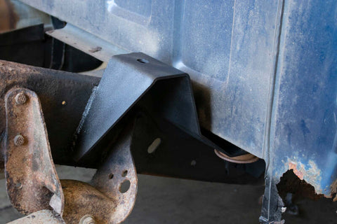 Rust Buster 1988-1998 Chevrolet & GMC C/K 1500 & 2500 Bed and Cab Mount Brackets - Right - RB7306R
