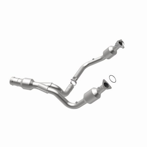 MagnaFlow Direct Fit Catalytic Converter 2015 GMC Yukon XL V8 6.2L - 52617