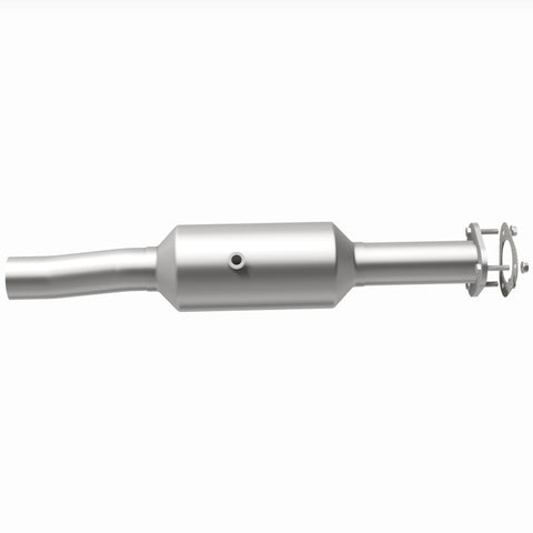 MagnaFlow 16-19 Ford E-450 Super Duty Base V10 6.8L Underbody Direct-Fit Catalytic Converter - 280446