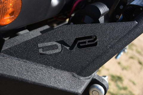 DV8 Offroad 07-18 Jeep Wrangler JK/JL FS-15 Steel Stubby Front Bumper w/ Fog Lights - FBSHTB-15