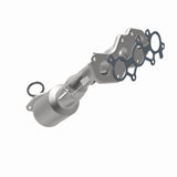 MagnaFlow Direct Fit Catalytic Converter 14-15 Toyota Highlander 3.5L Manifold - 52545