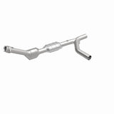 MagnaFlow Direct Fit Catalytic Converter 00-04 Ford E150 4.6L Passenger Side - 51692