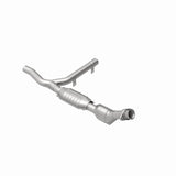 MagnaFlow Direct Fit Catalytic Converter 01 Ford F-150 4.2L - 51301