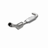 MagnaFlow Direct Fit Catalytic Converter 99-00 Ford F-150 4.2L 2WD D/S - 93392