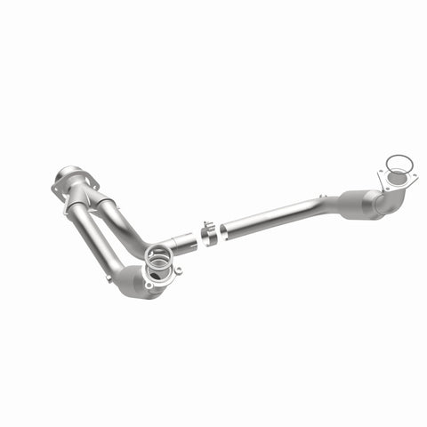 MagnaFlow Conv DF 2007-2008 Cadillac Escalade 6.2L - 5451631
