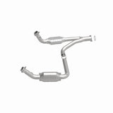 MagnaFlow Conv DF 07-09 Chevrolet/GMC Silverado/Sierra 2500 HD 6.0L Y-Pipe Assembly excludes Classic - 49644