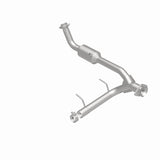 MagnaFlow Direct Fit Catalytic Converter 05-06 Lincoln Navigator 5.4L w/ 3in Main Piping - 52508