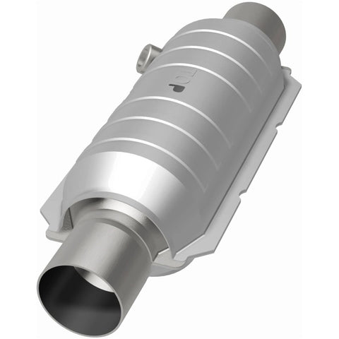MagnaFlow Universal Catalytic Converter 2.25 OEM Angled O2 - 52325