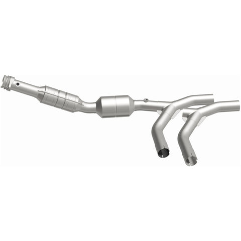MagnaFlow Direct Fit Catalytic Converter 05-07 Ford E150 4.6L Passenger Side - 24308