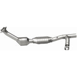 MagnaFlow Direct Fit Catalytic Converter 99-02 Expedition 5.4L 4wd - 93128