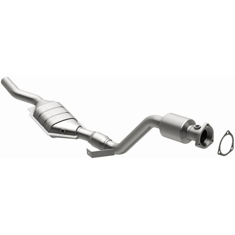 MagnaFlow Direct Fit Catalytic Converter 03 Volkswagen Passat 2.8L - 51964