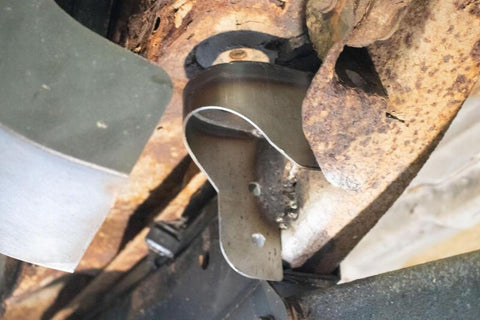 Rust Buster Avalanche/Suburban/Yukon Center Rear Body Frame Mount - RB7417