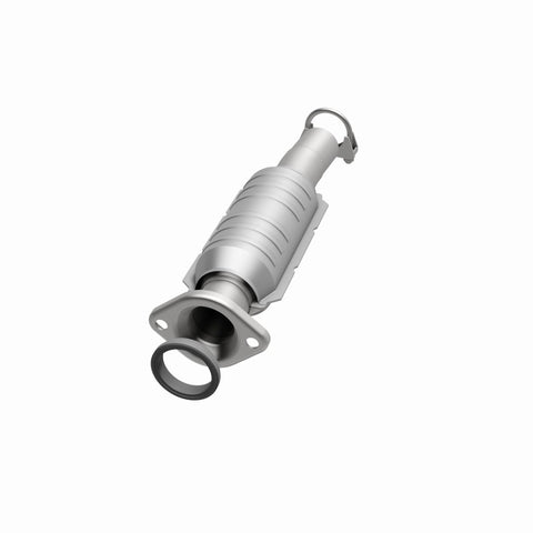 MagnaFlow Direct Fit Catalytic Converter 04-06 Toyota Sienna 3.3L AWD Rear - 24158